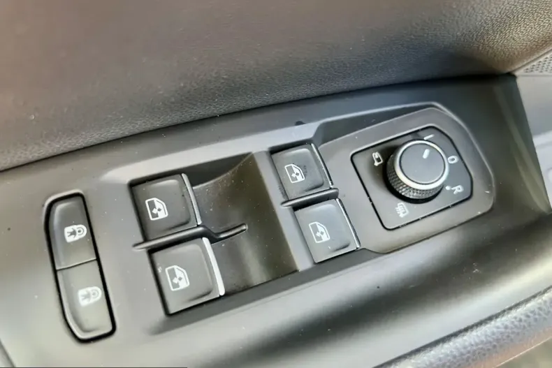 Volkswagen Touareg din 2022 cu 56.819 km - oferta VOL220964 - foto 20