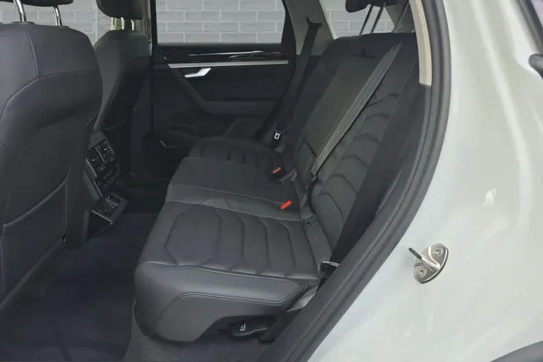 Volkswagen Touareg din 2022 cu 58.800 km - oferta VOL220965 - foto 14