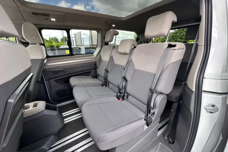 Volkswagen T7 Multivan din 2023 cu 46.000 km - oferta VOL220966 - foto 18