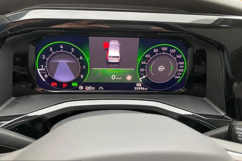 Volkswagen T7 Multivan din 2022 cu 35.900 km - oferta VOL220970 - foto 19