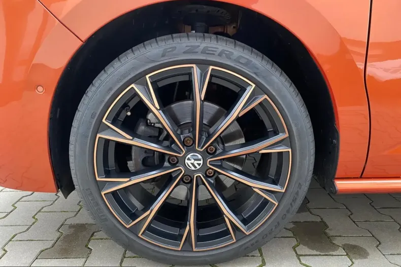 Volkswagen T7 Multivan din 2022 cu 35.900 km - oferta VOL220970 - foto 28