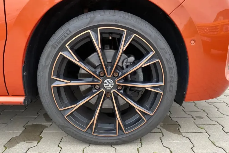 Volkswagen T7 Multivan din 2022 cu 35.900 km - oferta VOL220970 - foto 30