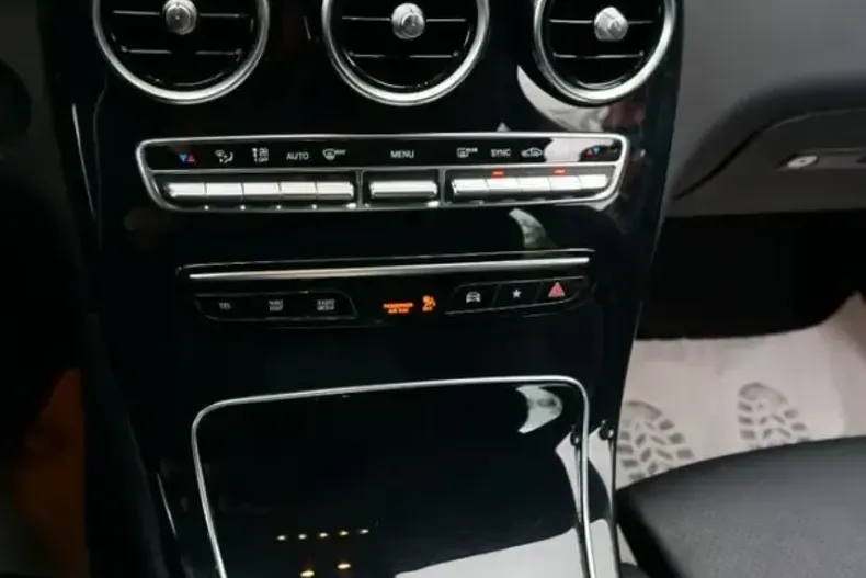 Mercedes-Benz GLC 220 (Clasa GLC) din 2021 cu 65.200 km - oferta MER220971 - foto 21
