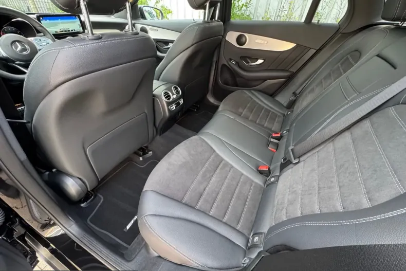 Mercedes-Benz GLC 300 (Clasa GLC) din 2022 cu 20.582 km - oferta MER220976 - foto 17