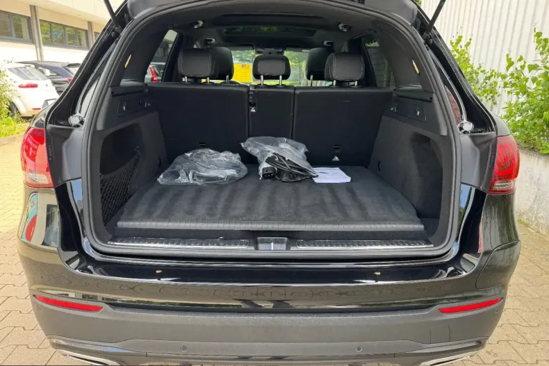 Mercedes-Benz GLC 300 (Clasa GLC) din 2022 cu 20.582 km - oferta MER220976 - foto 19