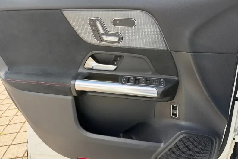 Mercedes-Benz EQA din 2022 cu 62.270 km - oferta MER220977 - foto 5