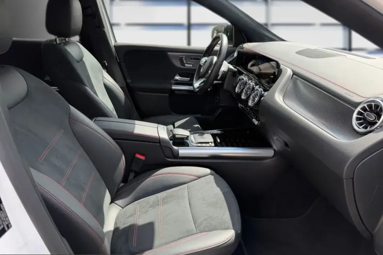 Mercedes-Benz EQA din 2022 cu 62.270 km - oferta MER220977 - foto 12
