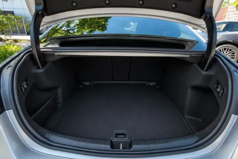 Mercedes-Benz C 220 (Clasa C) din 2022 cu 26.000 km - oferta MER220979 - foto 19