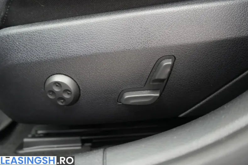 Mercedes-Benz C 200 (Clasa C) din 2022 cu 46.000 km - oferta MER220987 - foto 25