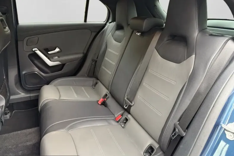 Mercedes-Benz A 45 AMG (Clasa A) din 2022 cu 11.956 km - oferta MER220988 - foto 14