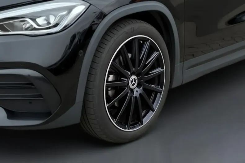 Mercedes-Benz GLA 200 (Clasa GLA) din 2022 cu 37.828 km - oferta MER220992 - foto 3