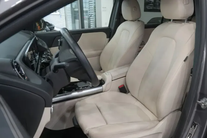 Mercedes-Benz GLA 200 (Clasa GLA) din 2022 cu 38.429 km - oferta MER220997 - foto 10