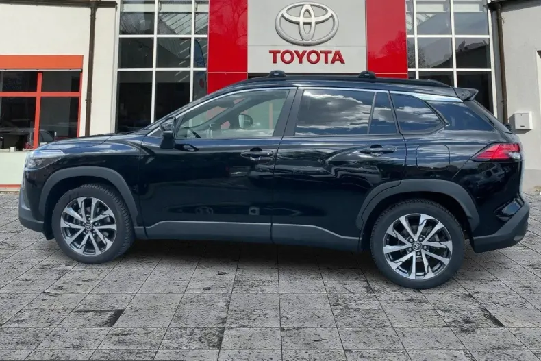 Toyota Corolla Cross din 2022 cu 44.307 km - oferta TOY221002 - foto 2
