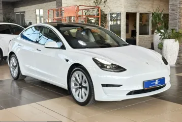 Tesla Model 3 din 2022 - oferta TES221006