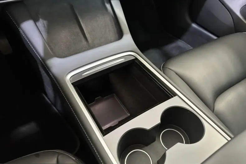 Tesla Model 3 din 2022 cu 51.170 km - oferta TES221006 - foto 29