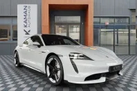 Porsche Taycan din 2022 cu 2.500 km - oferta POR221020 - foto 3