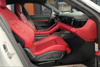 Porsche Taycan din 2022 cu 2.500 km - oferta POR221020 - foto 5