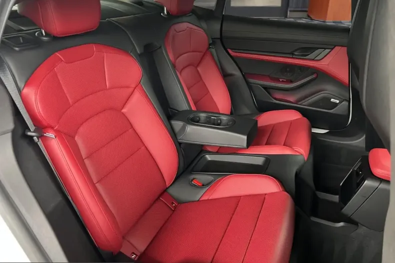 Porsche Taycan din 2022 cu 2.500 km - oferta POR221020 - foto 20