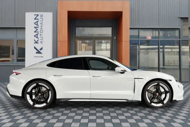 Porsche Taycan din 2022 cu 2.500 km - oferta POR221020 - foto 23