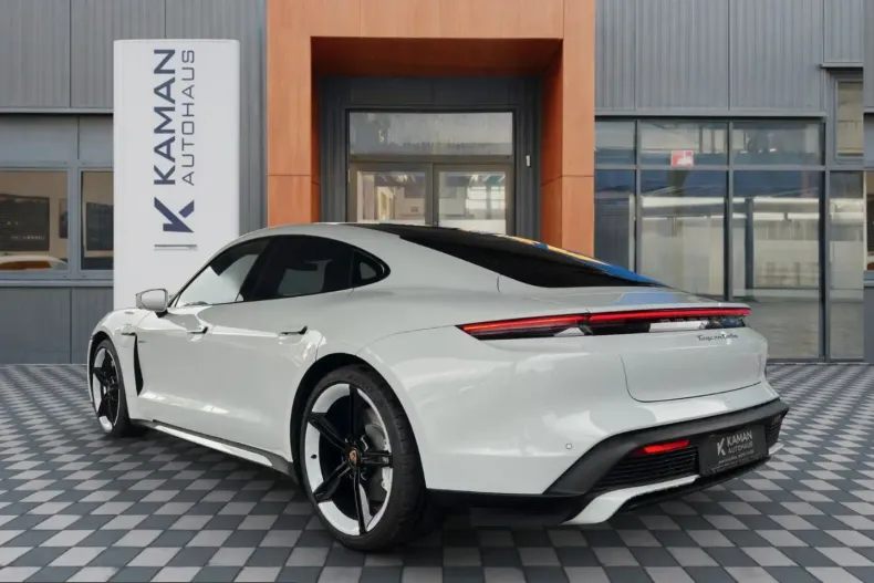 Porsche Taycan din 2022 cu 2.500 km - oferta POR221020 - foto 24