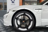 Porsche Taycan din 2022 cu 2.500 km - oferta POR221020 - foto 27