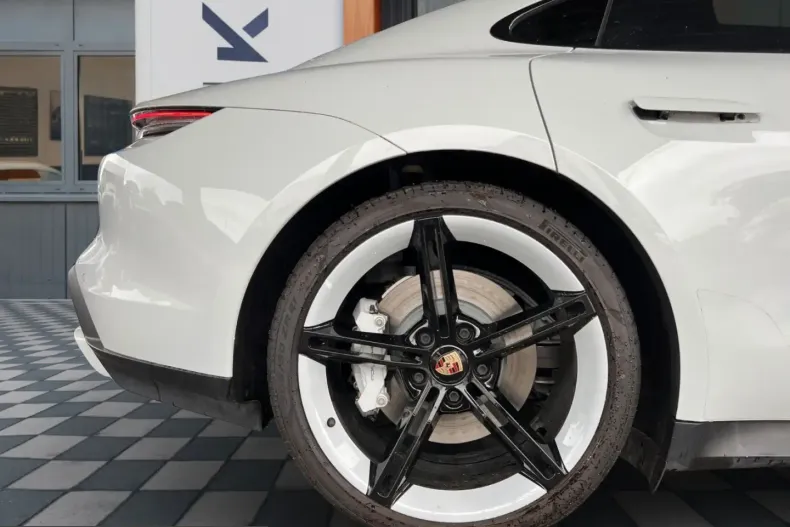 Porsche Taycan din 2022 cu 2.500 km - oferta POR221020 - foto 30