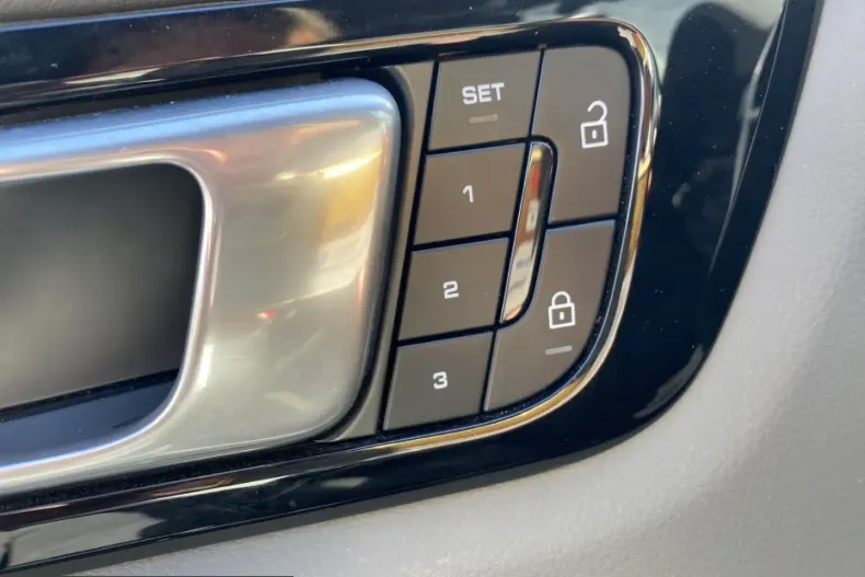 Porsche Cayenne din 2022 cu 69.900 km - oferta POR221022 - foto 14