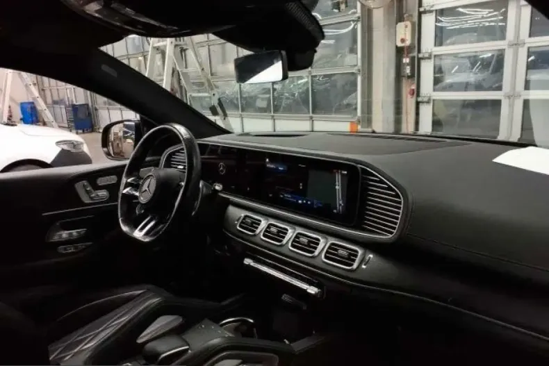 Mercedes-Benz GLE 53 AMG (Clasa GLE) din 2023 cu 34.000 km - oferta MER221028 - foto 3