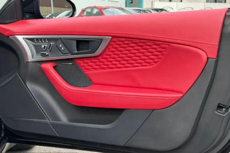 Jaguar F-Type din 2022 cu 40.000 km - oferta JAG221039 - foto 17