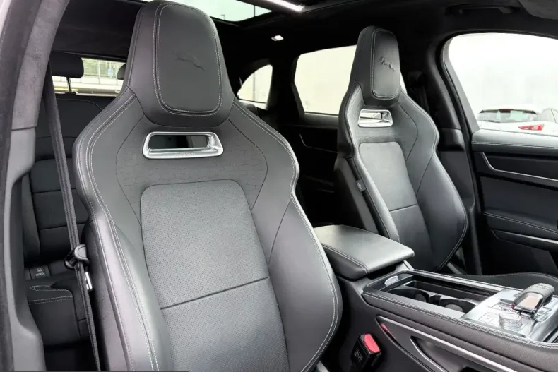 Jaguar F-Pace din 2024 cu 32.200 km - oferta JAG221042 - foto 11