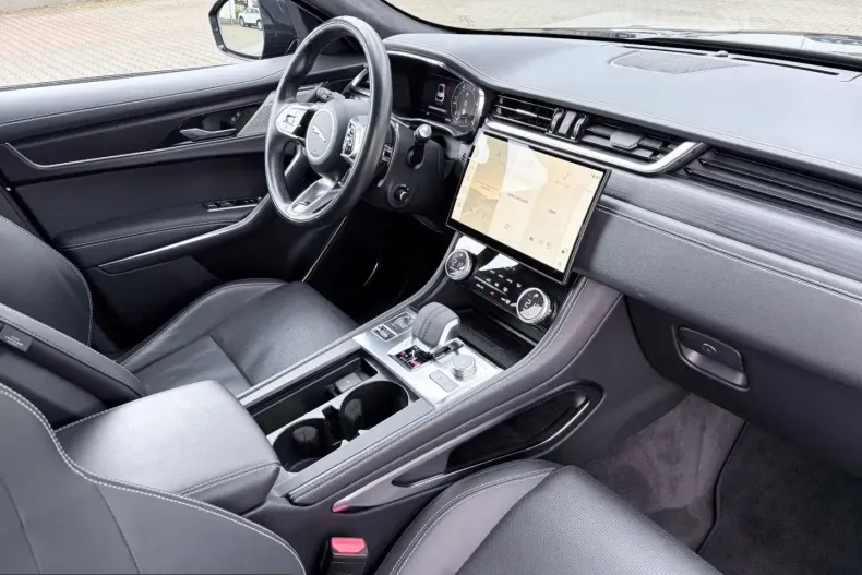Jaguar F-Pace din 2024 cu 32.200 km - oferta JAG221042 - foto 12
