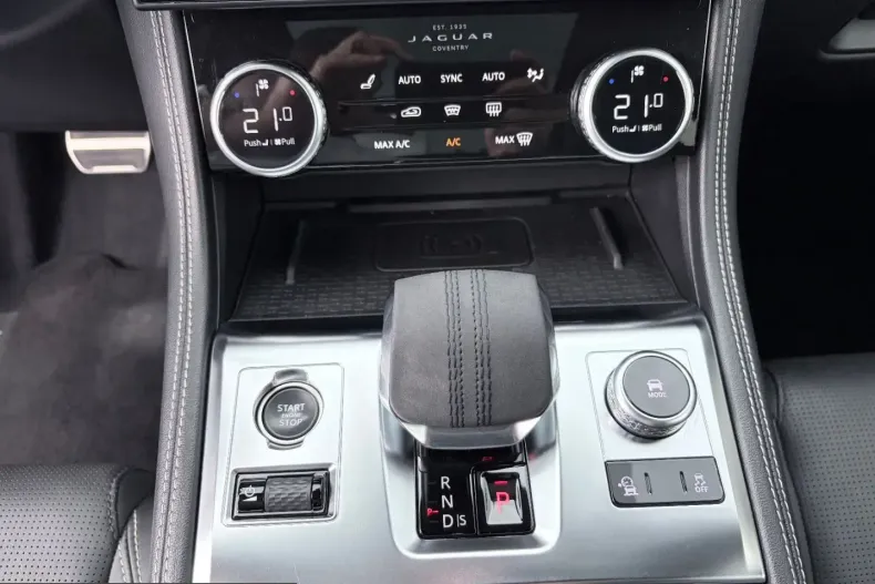 Jaguar F-Pace din 2024 cu 32.200 km - oferta JAG221042 - foto 26