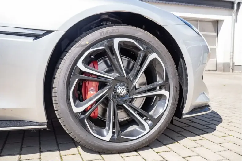 MG Cyberster din 2025 cu 17.500 km - oferta MG0221044 - foto 8