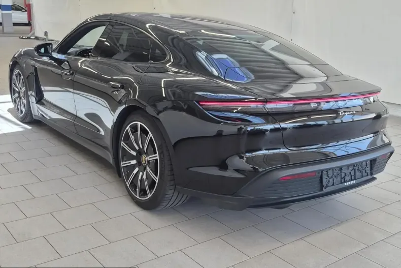 Porsche Taycan din 2023 cu 18.306 km - oferta POR221048 - foto 8