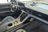 Porsche Taycan din 2023 cu 18.306 km - oferta POR221048 - foto 9