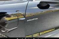 Porsche Taycan din 2022 cu 45.200 km - oferta POR221049 - foto 29