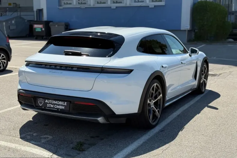 Porsche Taycan din 2022 cu 29.000 km - oferta POR221050 - foto 6