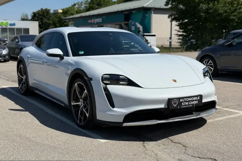 Porsche Taycan din 2022 cu 29.000 km - oferta POR221050 - foto 8