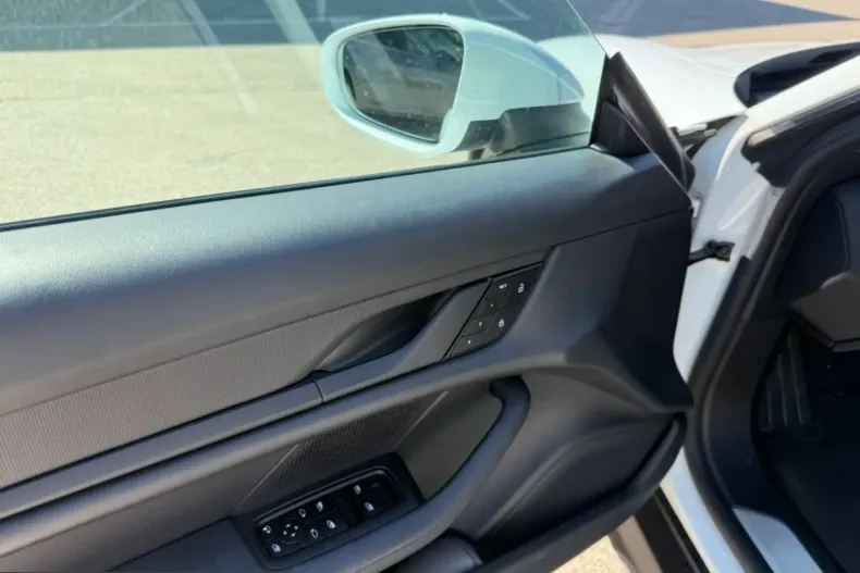 Porsche Taycan din 2022 cu 29.000 km - oferta POR221050 - foto 14