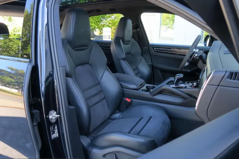 Porsche Cayenne din 2022 cu 96.082 km - oferta POR221055 - foto 4
