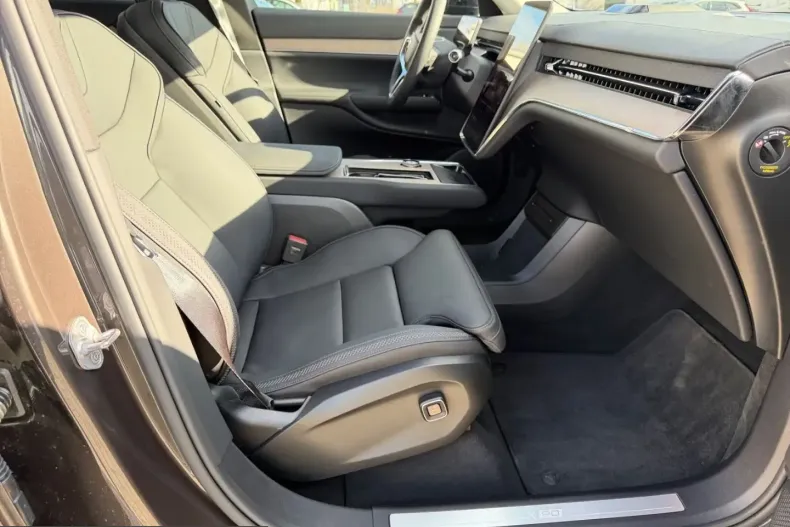 Volvo EX90 din 2025 cu 14.999 km - oferta VOL221066 - foto 17