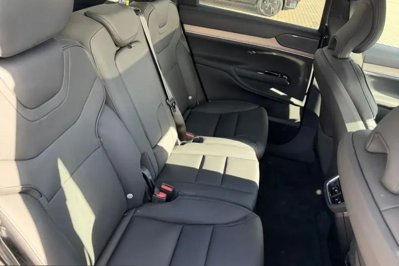Volvo EX90 din 2025 cu 14.999 km - oferta VOL221066 - foto 18