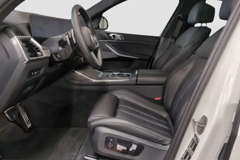 BMW X7 (Seria X) din 2025 cu 15.316 km - oferta BMW221074 - foto 8