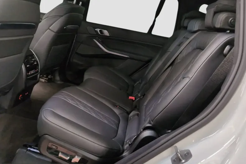 BMW X7 (Seria X) din 2025 cu 15.316 km - oferta BMW221074 - foto 9
