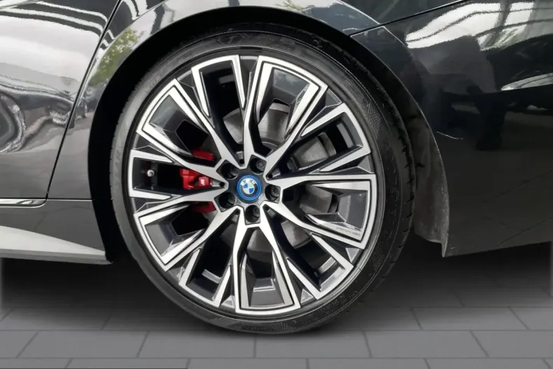 BMW i4 (Seria 4) din 2023 cu 66.003 km - oferta BMW221077 - foto 6