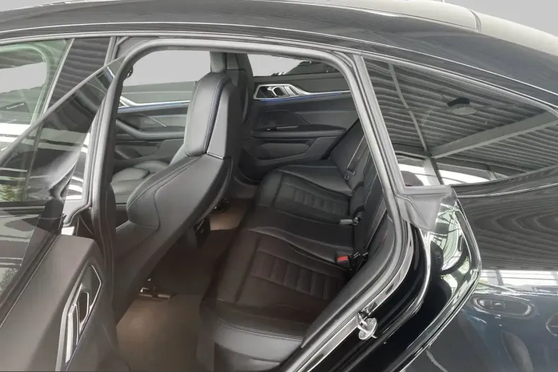 BMW i4 (Seria 4) din 2023 cu 66.003 km - oferta BMW221077 - foto 8