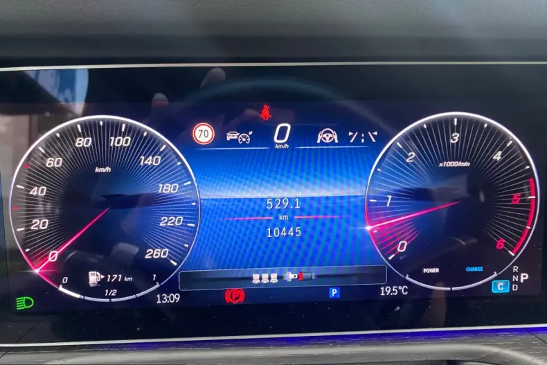 Mercedes-Benz G 450 (Clasa G) din 2024 cu 10.450 km - oferta MER221079 - foto 15