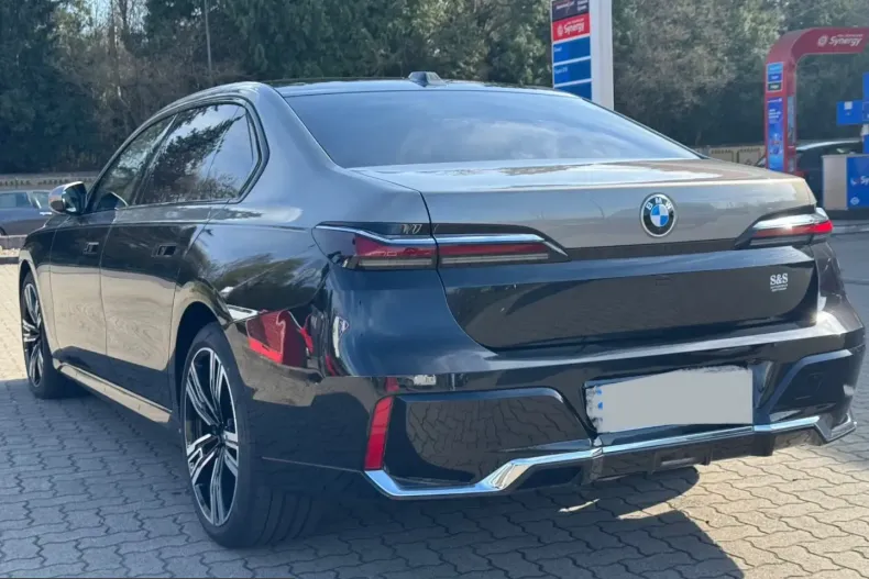 BMW 740 (Seria 7) din 2023 cu 99.898 km - oferta BMW221085 - foto 7
