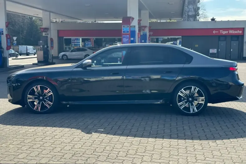 BMW 740 (Seria 7) din 2023 cu 99.898 km - oferta BMW221085 - foto 8