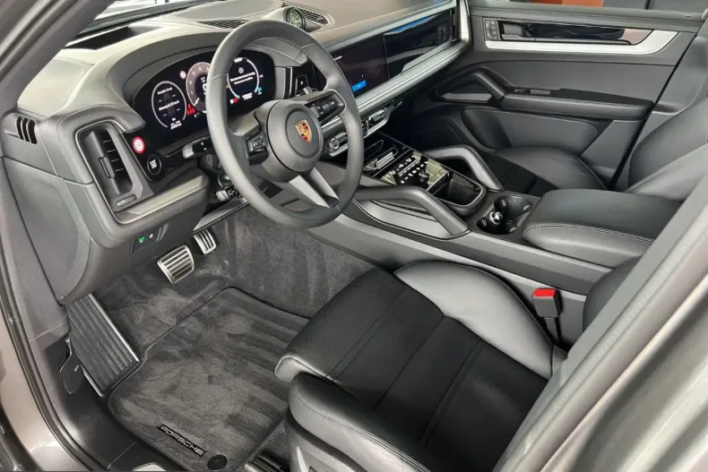 Porsche Cayenne din 2024 cu 64.500 km - oferta POR221097 - foto 4